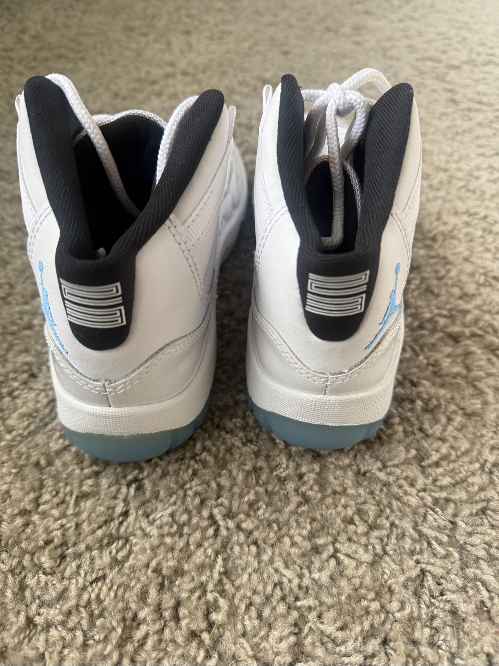 Air Jordan Retro 11 ‘Ledgend Blue’ - Picture 4 of 7